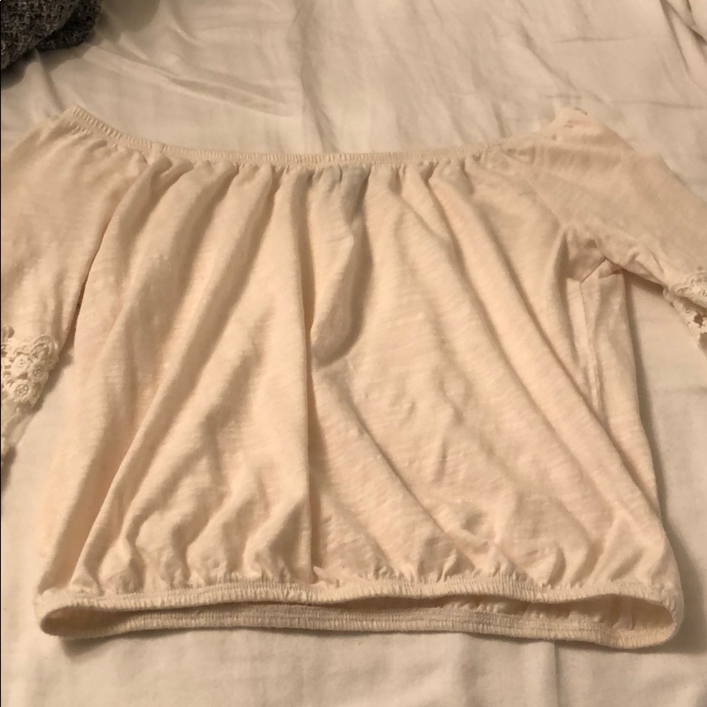 cream crop top!